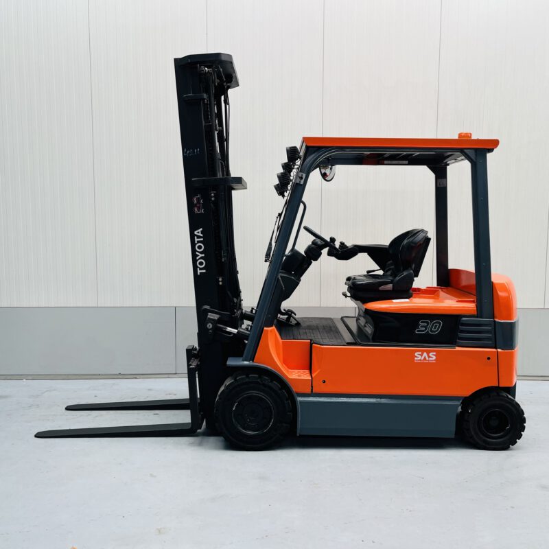 Toyota Electric Forklift | ROHA 4211