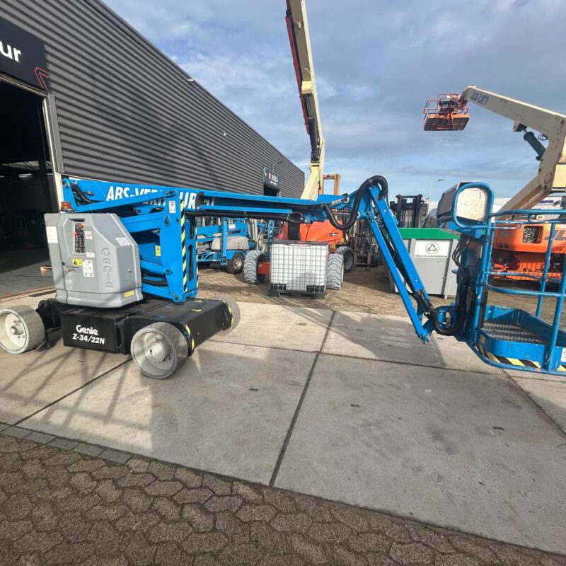Genie Articulating boom Z34/22N